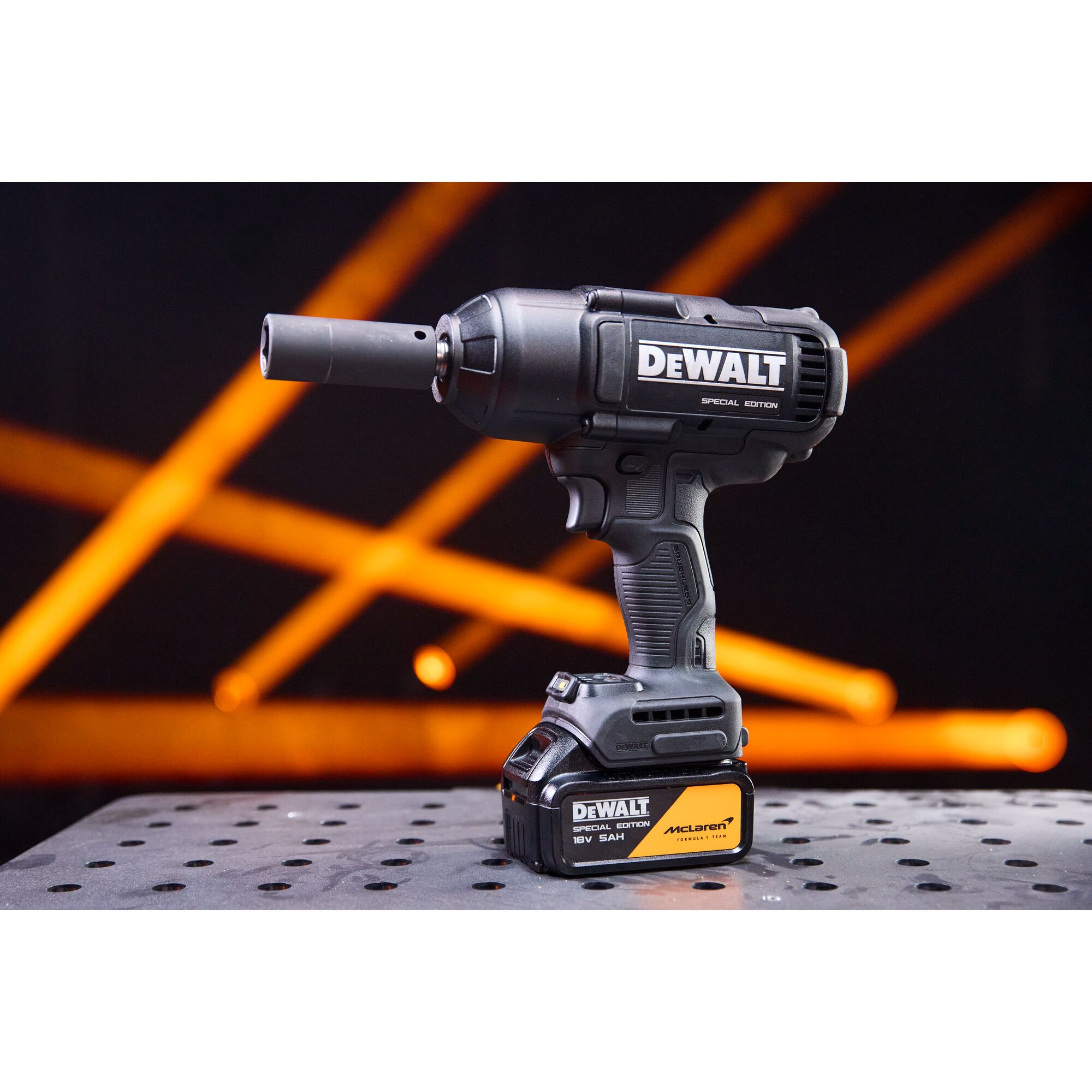 Cheie cu impact DEWALT® x McLaren F1 Team 18V XR® fără perii, inel